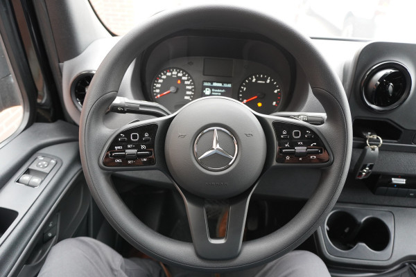 Mercedes-Benz Sprinter 317CDI 170PK L3H2 RWD Automaat Nr. V105 | Airco | Navi | Cruise | Camera | All season