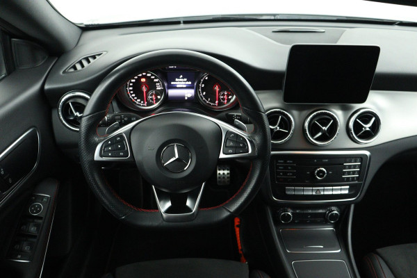 Mercedes-Benz CLA-Klasse Shooting Brake 180 Automaat (NAVIGATIE, STOELVERWARMING, CAMERA, PARKEERSENSOREN, LED)