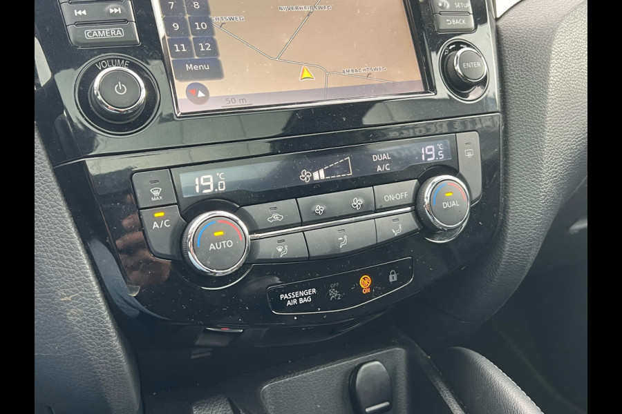 Nissan QASHQAI BWJ 2019 / 1.2 116PK N-Connecta / Pano dak / Clima / Navi / 18'' LMV / Privacy glass /
