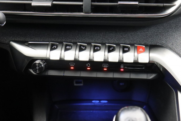 Peugeot 3008 1.2 PureTech Premium - Leer, CarPlay