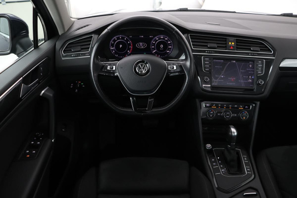 Volkswagen Tiguan 1.4 TSI Highline | Panoramadak | Head-Up | Stoelverwarming | Trekhaak | 20'' | Keyless | Navigatie | Full LED | Massage | Adaptive cruise