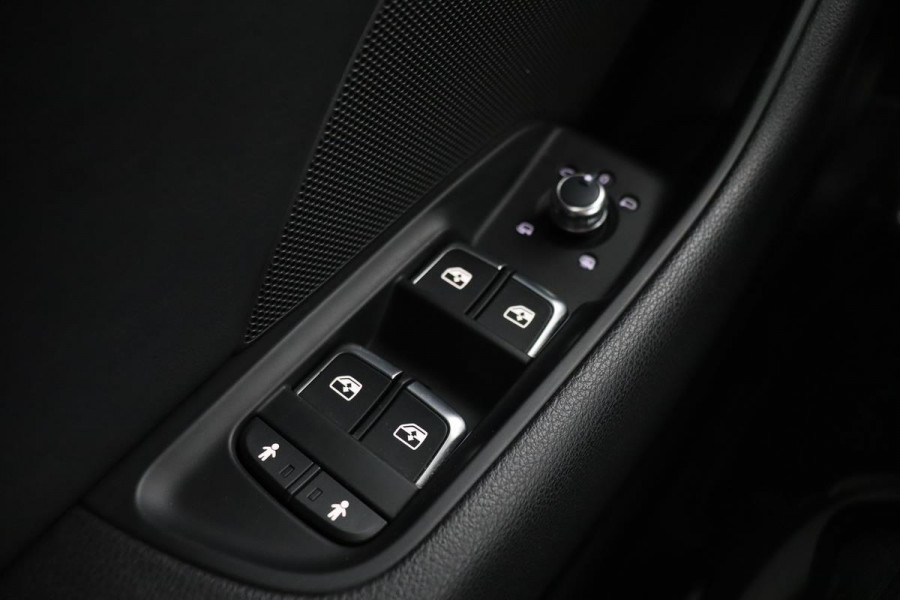 Audi A3 1.5 TFSI Sport S-Line Edition | Full LED | Sportstoelen | Navigatie | Climate control | PDC | Cruise control | Bluetooth