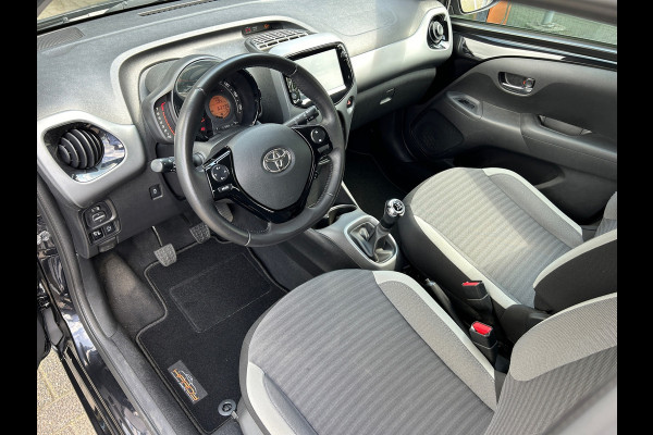 Toyota Aygo 1.0 VVT-i x-play Apple Carplay Camera NW Model