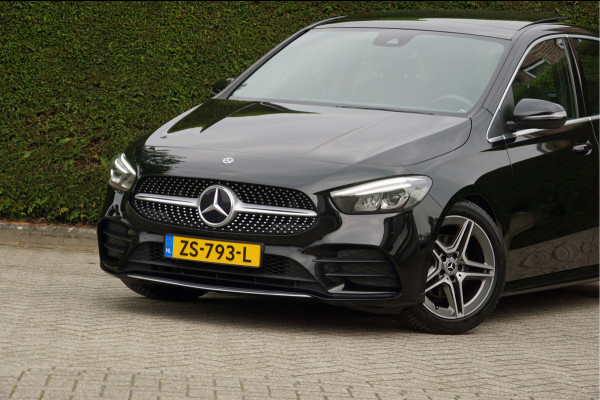Mercedes-Benz B-Klasse B 180 AMG Line | Panorama Widescreen Easy-Pack
