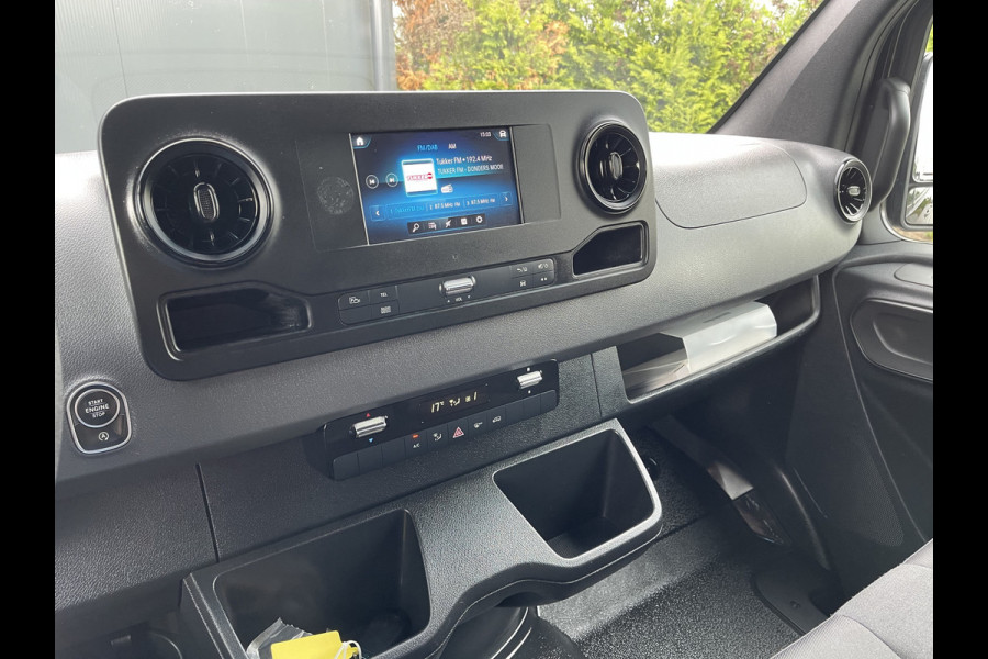 Mercedes-Benz Sprinter V6 319 CDI / L3H2 / AUTOMAAT / AIRCO / CRUISE / CAMERA / CARPLAY / 3-ZITS