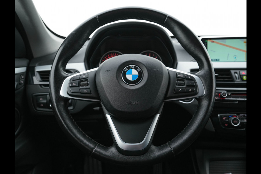 BMW X1 sDrive16d Centennial High Executive *DAKOTA-VOLLEDER | NAVI-FULLMAP | HIFI-SOUND | FULL-LED | HUD | DAB | ECC | PDC | CRUISE | COMFORT-SEATS | 17"ALU*