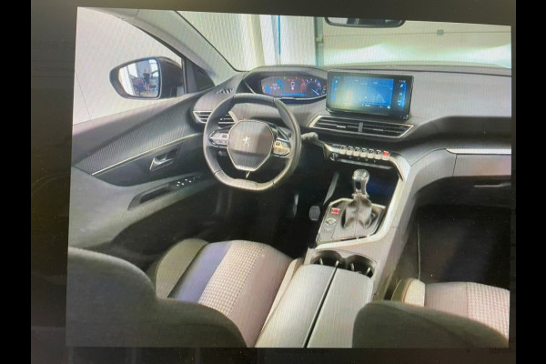 Peugeot 3008 1.2 PureTech Business - LED, Carplay, Camera