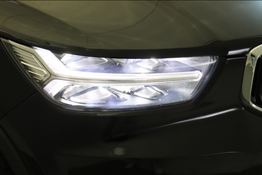Volvo XC40 2.0 D3 Momentum - Navi, LED, Camera