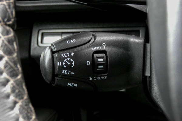 Peugeot 5008 1.6 e-THP GT-Line | DEALER ONDERHOUDEN | AFNEEMBARE TREKHAAK | SFEERVERLICHTING