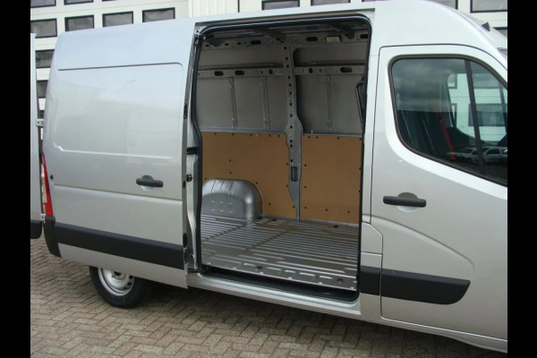 Renault Master 150.35 EURO 6 L2H2 GESLOTEN METALLIC GRIJS