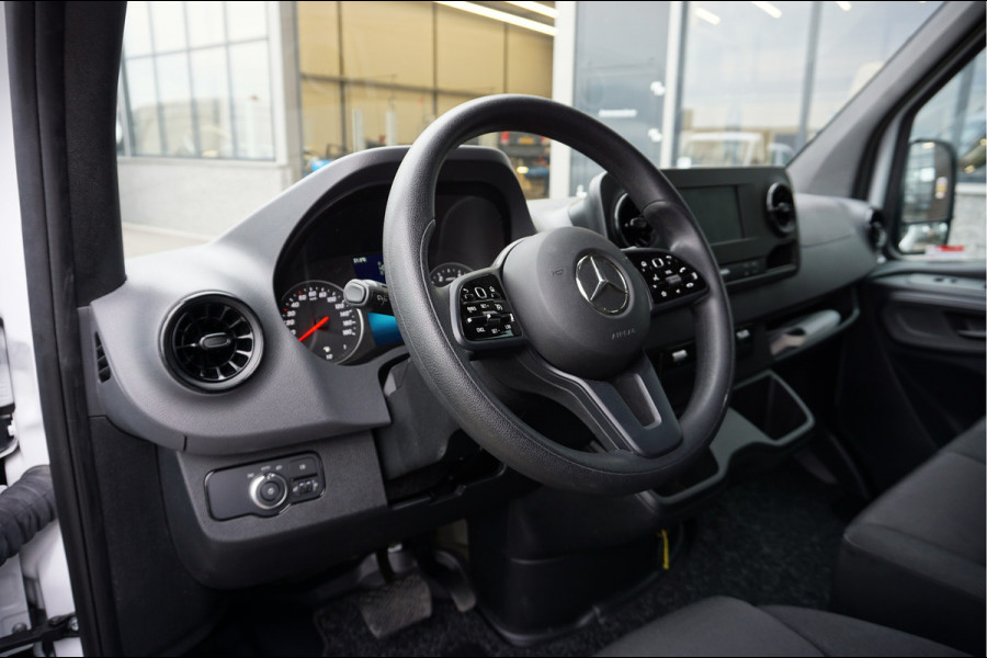 Mercedes-Benz Sprinter 317 CDI L2 H2 9G-TRONIC / MBUX / Camera / Parkeersensoren / Navigatie / Cruise control / Airco / 270 Graden achterdeuren