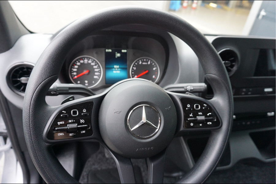 Mercedes-Benz Sprinter 317 CDI L2 H2 9G-TRONIC / MBUX / Camera / Parkeersensoren / Navigatie / Cruise control / Airco / 270 Graden achterdeuren