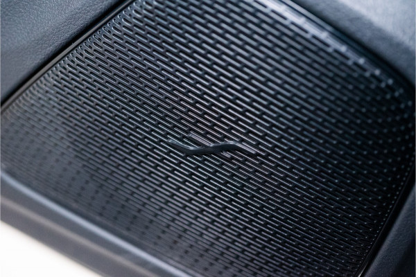 Mercedes-Benz CLA-Klasse 250 Edition 1 225PK | Pano | Sfeer | Night | LED | Adv. Sound | 12 MAANDEN GARANTIE!