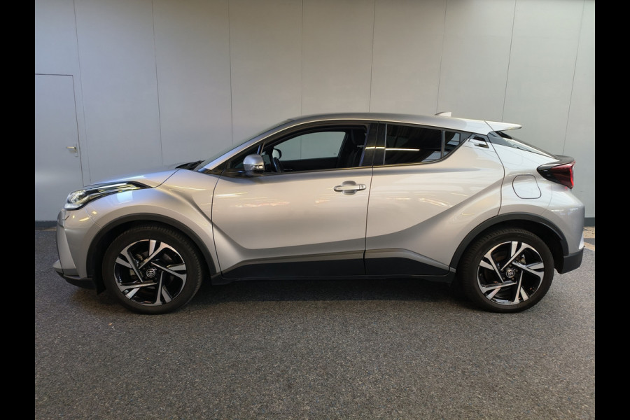 Toyota C-HR 1.8 Hybrid Dynamic uit 2022 Rijklaar + 12 maanden Bovag-garantie  Henk Jongen Auto's in Helmond,  al 50 jaar service zoals 't hoort!