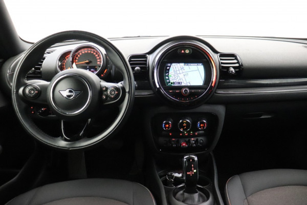 MINI Cooper 1.5 Business Edition Automaat - Navi