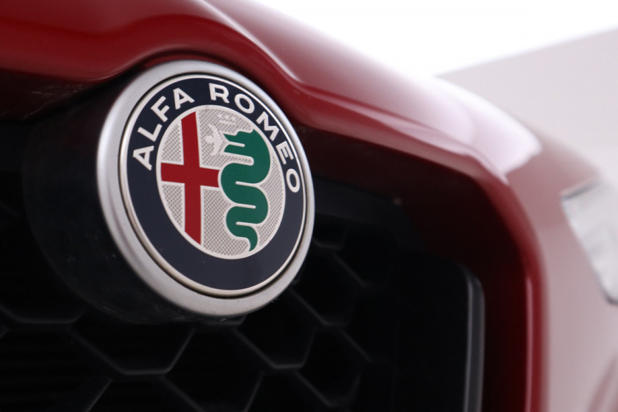 Alfa Romeo Stelvio 2.0 T AWD Stelvio 2.0 T AWD Veloce- Veloce 280PK!  Automaat, Camera, Apple carplay, Elek Trekhaak