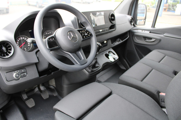 Mercedes-Benz Sprinter 315 CDI L2H1 RWD MBUX met navigatie en camera, Geveerde stoel