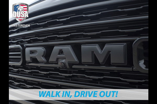 Dodge Ram 1500 Limited 5.7 V8 HEMI E-torque Night Edition / Panoramadak  / Luchtvering / RAMBOX