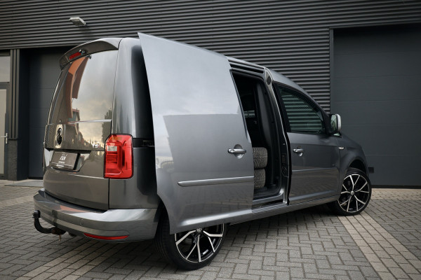 Volkswagen Caddy 1.4 TSI DSG | L+R Schuifdeur | CarPlay | Camera | AV Edition | Airco | Trekhaak | Cruise control | BPM Vrij | Nieuwe APK | Dealer onderhouden