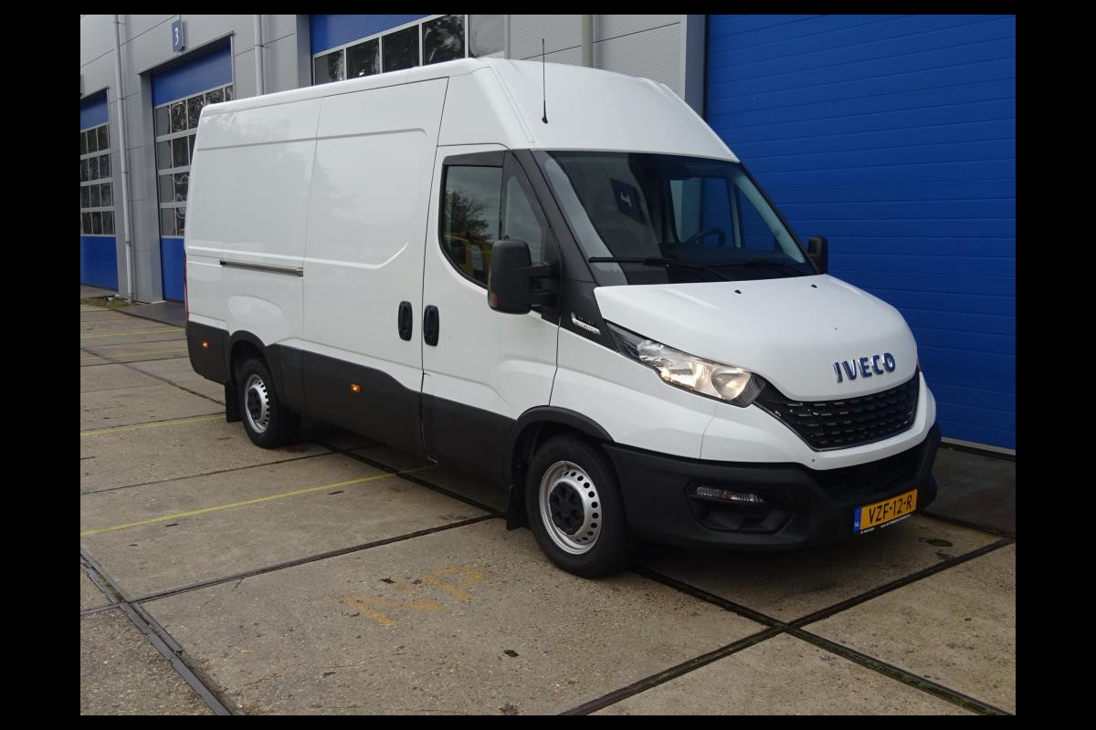 Iveco Daily 35S16V EURO 6 - L2 H2 - 160 PK Automaat - Airco - 3.5t trekgewicht