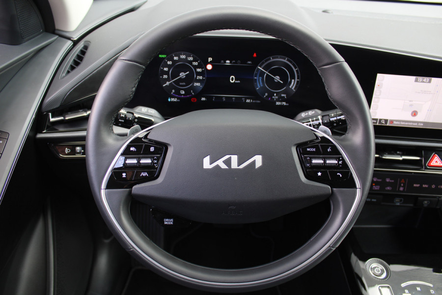 Kia Niro EV DynamicLine 64.8 kWh | Airco | Navi | Cruise | Camera | 17" LM | All season |