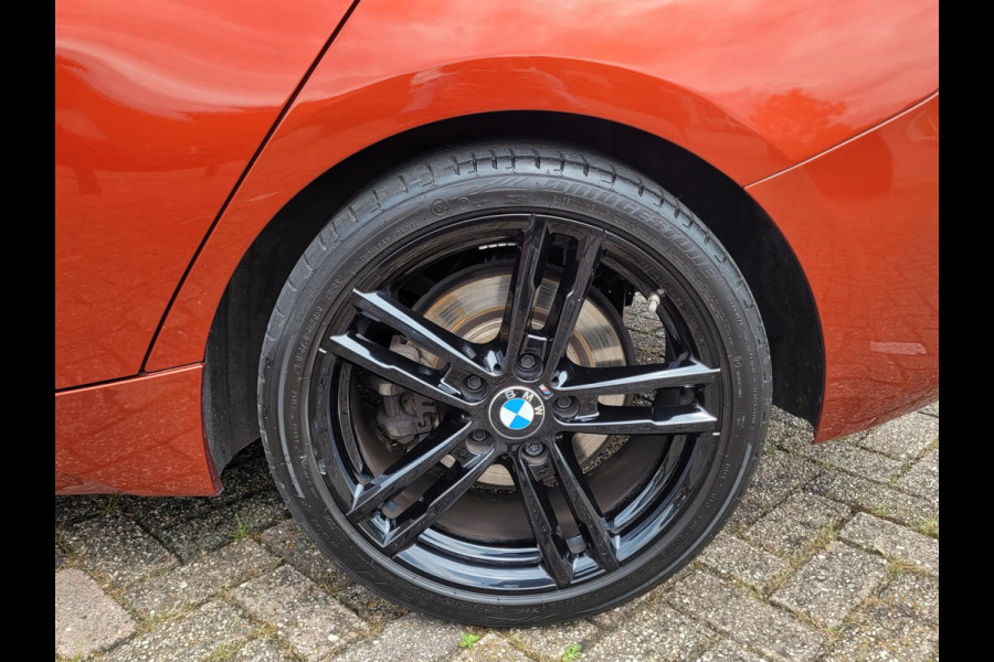 BMW 1-serie 125i M-Sport 225 PK - (Shadow High Executive)