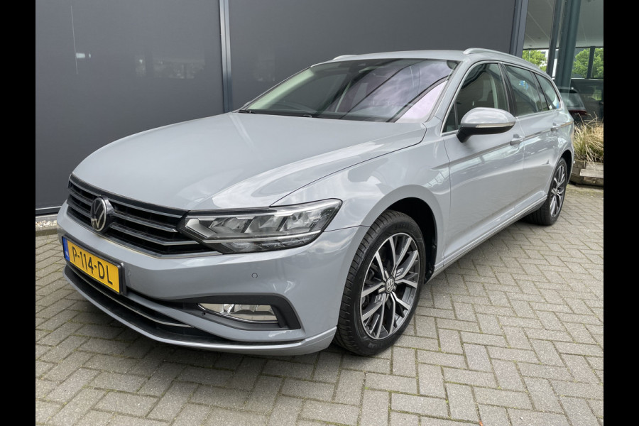 Volkswagen Passat Variant 1.5 TSI 150pk DSG Business Automaat Clim.control - Cruise control - ParkS-V+A - Navi - Radio/USB/TEL - A-uitrijcam. - MFL-Stuurwiel - ML - LMV - CD+AB - Keyless E+S - Ramen E-V+A - Spiegels E-V+V - V-stoelen EV - RS - Rijstr.S- HSA - LED