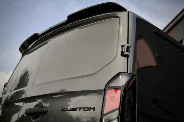Ford Transit Custom 320 2.0 TDCI 170PK L2H1 AUT | ACC | Blind Spot | Camera | Lane Assist | Stoelverwarming | LED | Apple CarPlay | L+R Schuifdeur | | Raptor Edition | Cobra verlagingsveren | Lederen bekleding | Trekhaak | 3-Zitter
