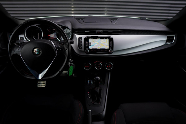 Alfa Romeo Giulietta 1.4 T Sprint / Aut / NL Auto / Navi / Groot onderhoud gehad