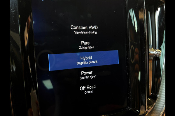 Volvo XC60 2.0 Recharge T8 AWD R-Design Pnorama_Camera_Carplay