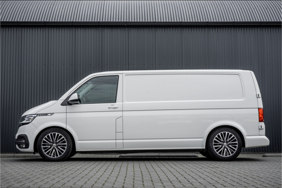 Volkswagen Transporter T6.1 2.0 TDI L2H1 | Bulli | Digitaal dashboard | LED | Leder | Adap. Cruise | Carplay | Airco