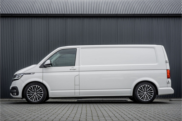 Volkswagen Transporter T6.1 2.0 TDI L2H1 | Bulli | Digitaal dashboard | LED | Leder | Adap. Cruise | Carplay | Airco