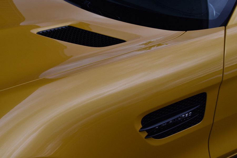 Mercedes-Benz AMG GT S 4.0 V8 | KERAMISCHE REMMEN | PANORAMADAK | AMG RIDE CONTROL | AMG PERFORMANCE SEATS | BURMESTER SURROUND | SFEERVERLICHTING |