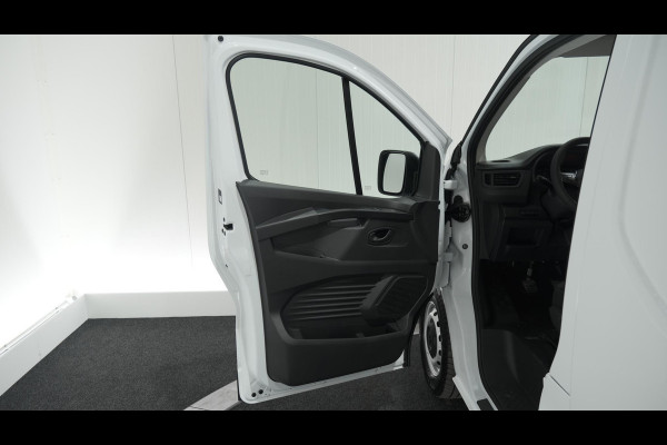 Renault Trafic 2.0 dCi 150 T30 L2H1 Comfort | Parkeersensoren | Vloerplaat | Airco | Navigatie | Apple Carplay
