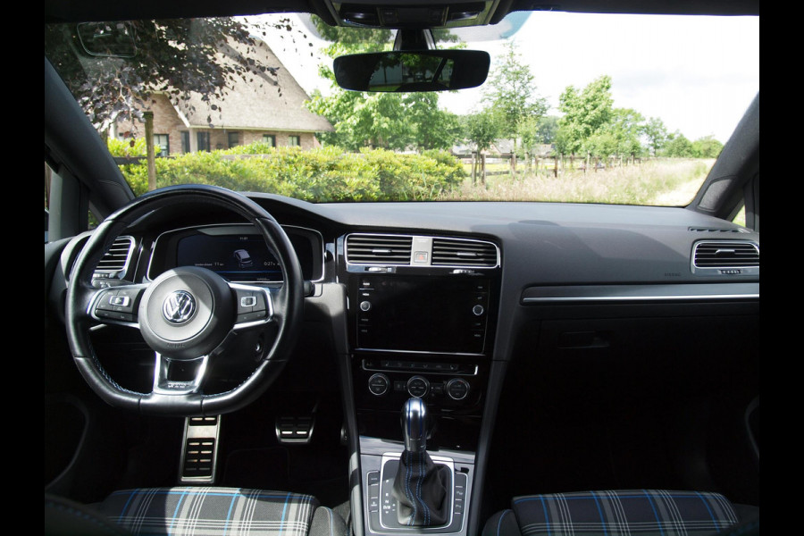 Volkswagen Golf 1.4 TSI PHEV GTE | 6-DSG | Virtual cockpit | Cruise control | Apple Carplay | Full-Map Navigatie |