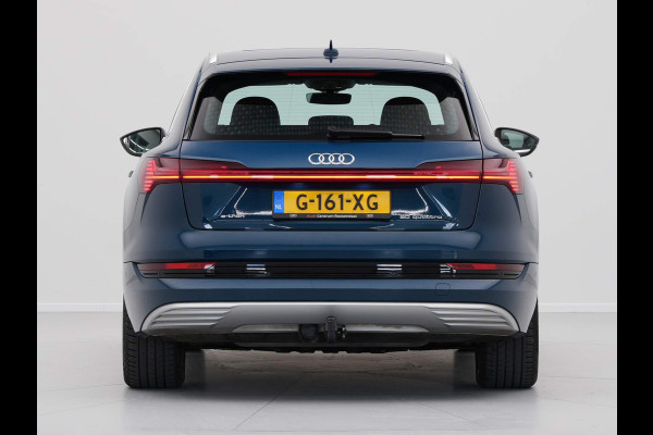 Audi e-tron e-tron 50 quattro 313pk Launch edition plus 71 kWh Panorama Navigatie Trekhaak Stoelverwarming 228