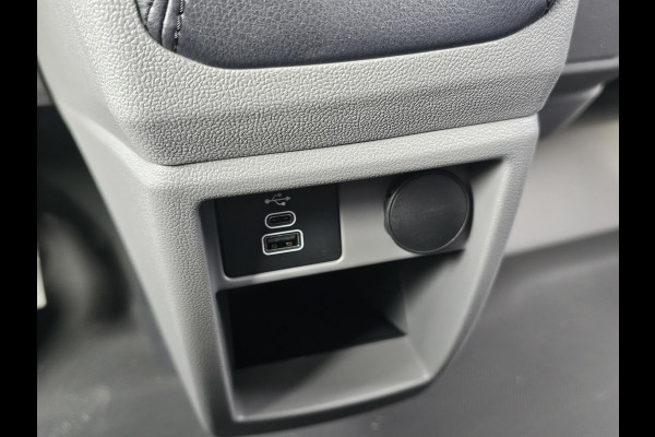 Ford Transit Custom 300 2.0 TDCI L2H1 Limited 136pk | Trekhaak | Climate control | LED koplampen | Stoelverwarming | Uit voorraad leverbaar!