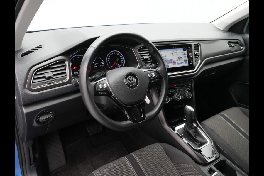 Volkswagen T-Roc 1.5 TSI 150pk DSG Style Navigatie Camera Led Clima 043