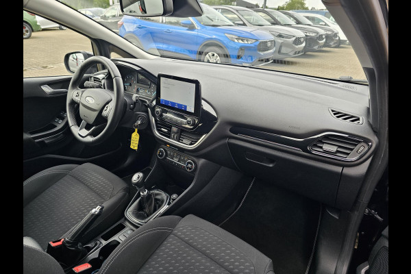 Ford Fiesta 1.0 EcoBoost Titanium X 2de eigenaar | Trekhaak | Stoelverwarming | Navigatie | Climate control | LED verlichting | Lane assist | Privacy glas | Dealeronderhouden!