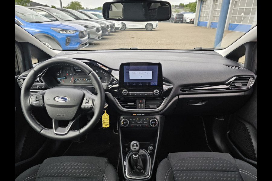 Ford Fiesta 1.0 EcoBoost Titanium X 2de eigenaar | Trekhaak | Stoelverwarming | Navigatie | Climate control | LED verlichting | Lane assist | Privacy glas | Dealeronderhouden!