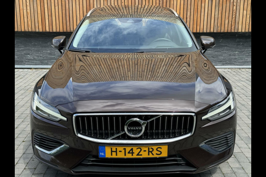 Volvo V60 2.0 T6 Twin Engine AWD Inscription | Panoramadak | LED | Sportstoelen | Stoelverwarming | 360 graden camera | Zeer compleet!