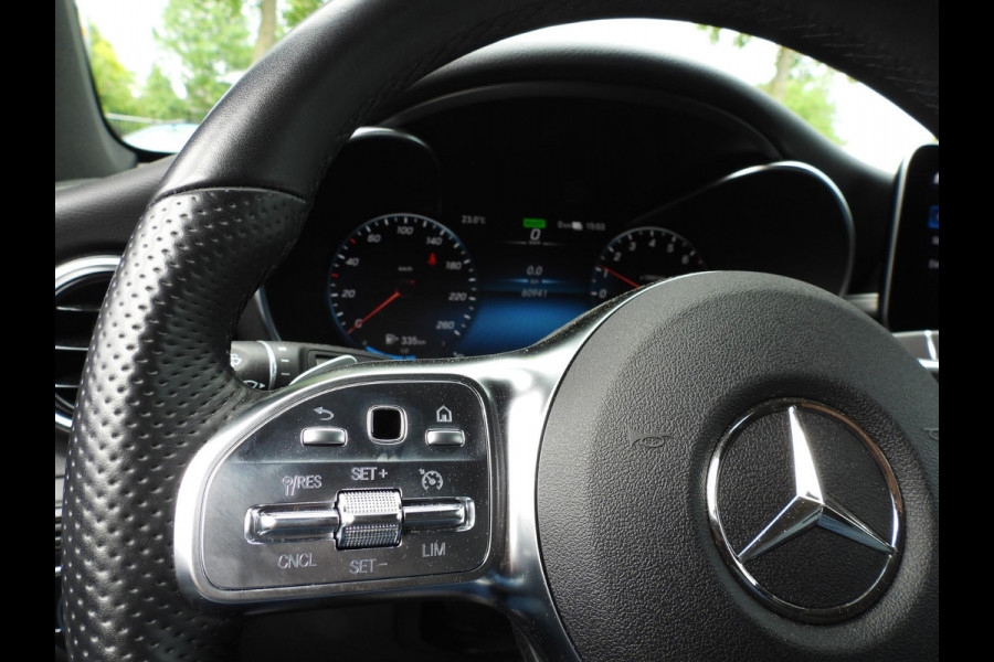 Mercedes-Benz GLC 300e 4MATIC AMG NAVI/CAMERA/MATRIX LED/19"LMV!