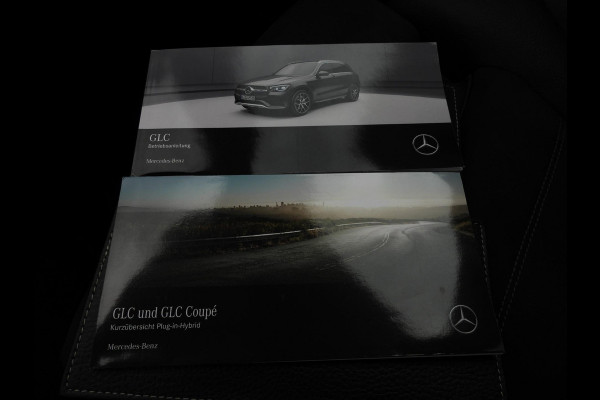 Mercedes-Benz GLC 300e 4MATIC AMG NAVI/CAMERA/MATRIX LED/19"LMV!
