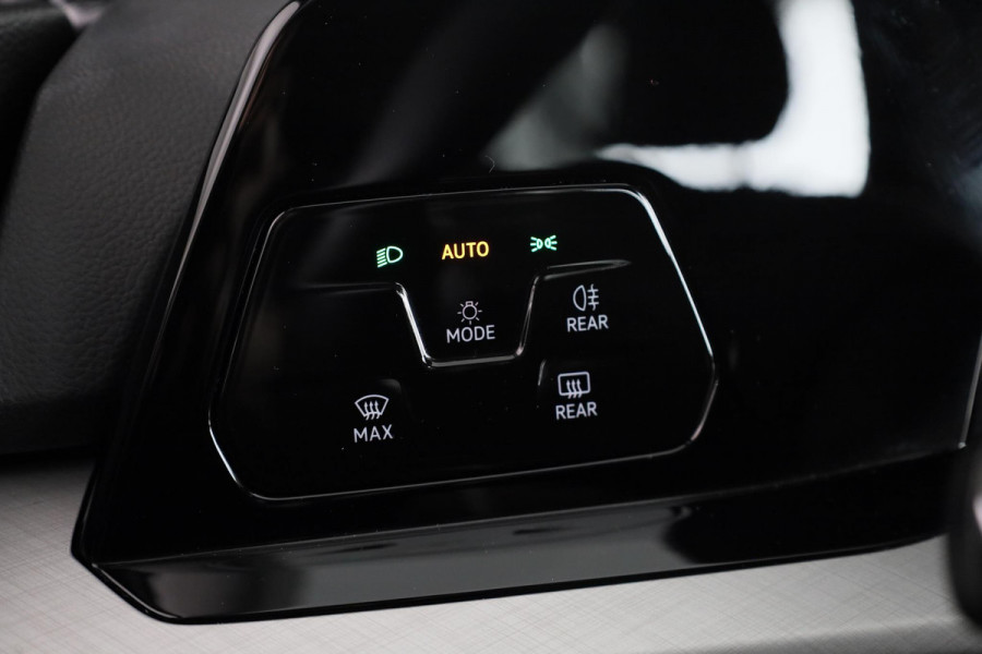 Volkswagen Golf 1.0 TSI Life 110 pk | Verlengde garantie | Navigatie | Parkeersensoren | LED koplampen | Adaptieve cruise control |