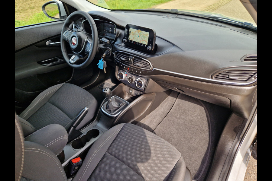 Fiat Tipo 1.0 Life - 100 Pk - Euro 6 - Navi - ParkeerCamera - AppleCarplay AndroidAuto