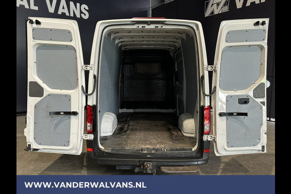 Volkswagen Crafter 2.0 TDI 140pk L3H3 L2H2 Euro6 Airco | Navigatie | 3000kg Trekhaak Apple Carplay, Android Auto, Chauffeursstoel, Cruisecontrol, Parkeersensoren, Bijrijdersbank