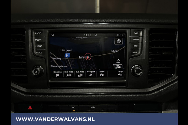 Volkswagen Crafter 2.0 TDI 140pk L3H3 L2H2 Euro6 Airco | Navigatie | 3000kg Trekhaak Apple Carplay, Android Auto, Chauffeursstoel, Cruisecontrol, Parkeersensoren, Bijrijdersbank