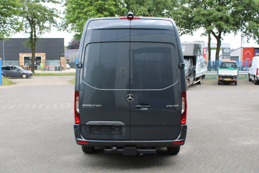 Mercedes-Benz Sprinter 319 CDI L2H2 RWD LED koplampen, 3500 kg Trekhaak, Smartphone integratie pakket,