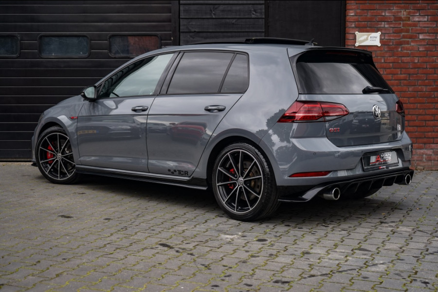 Volkswagen Golf 2.0 TSI GTI TCR 290PK Nardo-grey Panoramadak