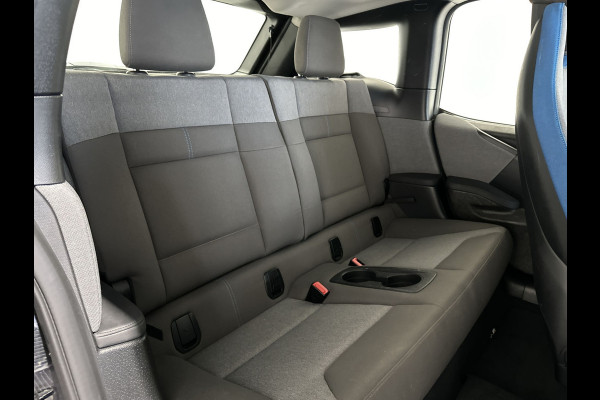 BMW i3 Executive Edition 120Ah 42 kWh | Driving assistant plus | Elektrisch schuif-/kanteldak | Parking assitant | Wifi hotspot